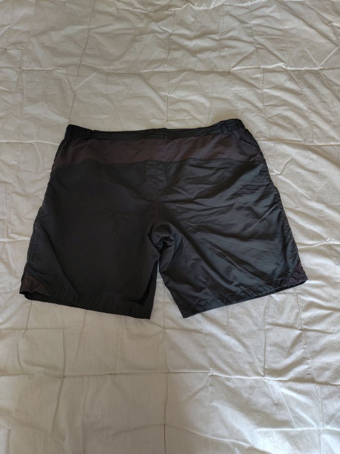 Short gris Quechua - photo numéro 2