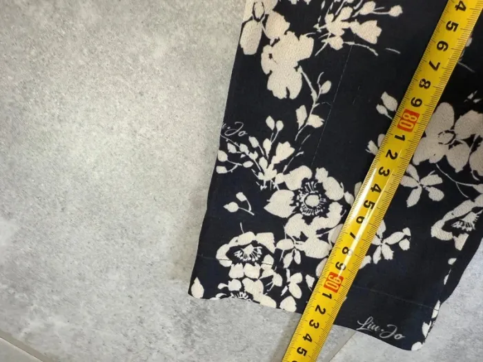 Pantalon été Liu Jo femme marine à fleurs taille 40 comme neuf - photo numéro 9