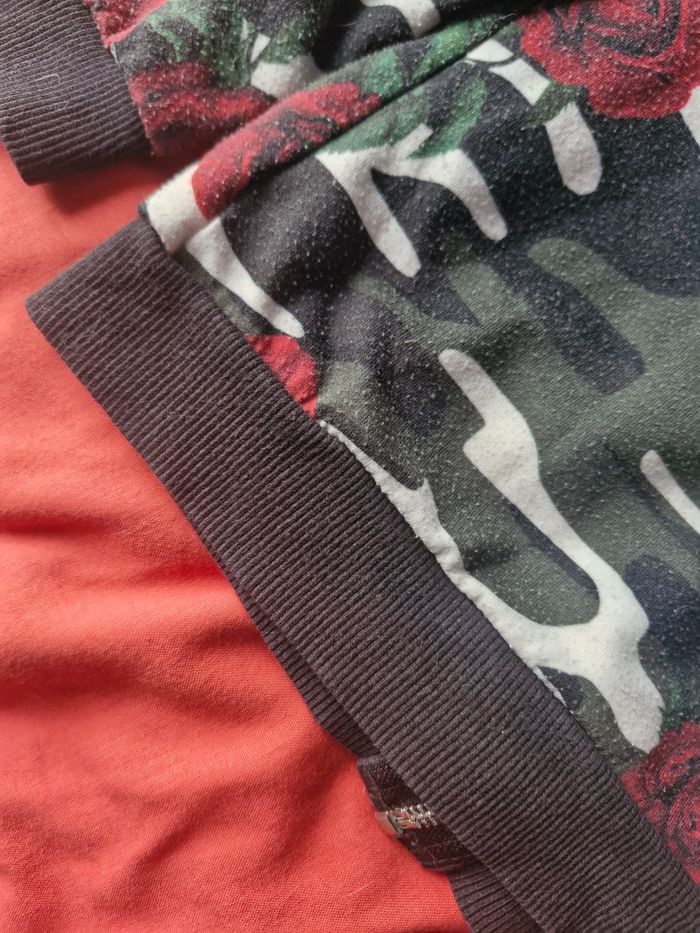 Superbe veste zippée camouflage et roses - photo numéro 9