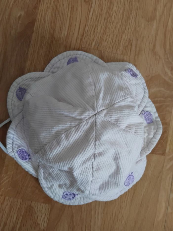 Chapeau fille taille 47(6/12mois)