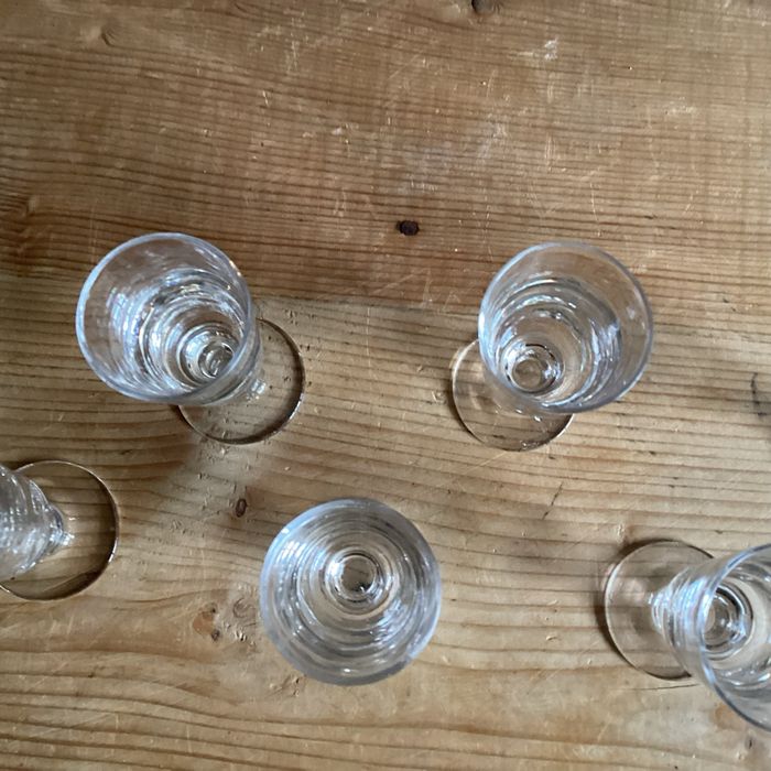 6 verres à liqueur sur pied - photo numéro 6