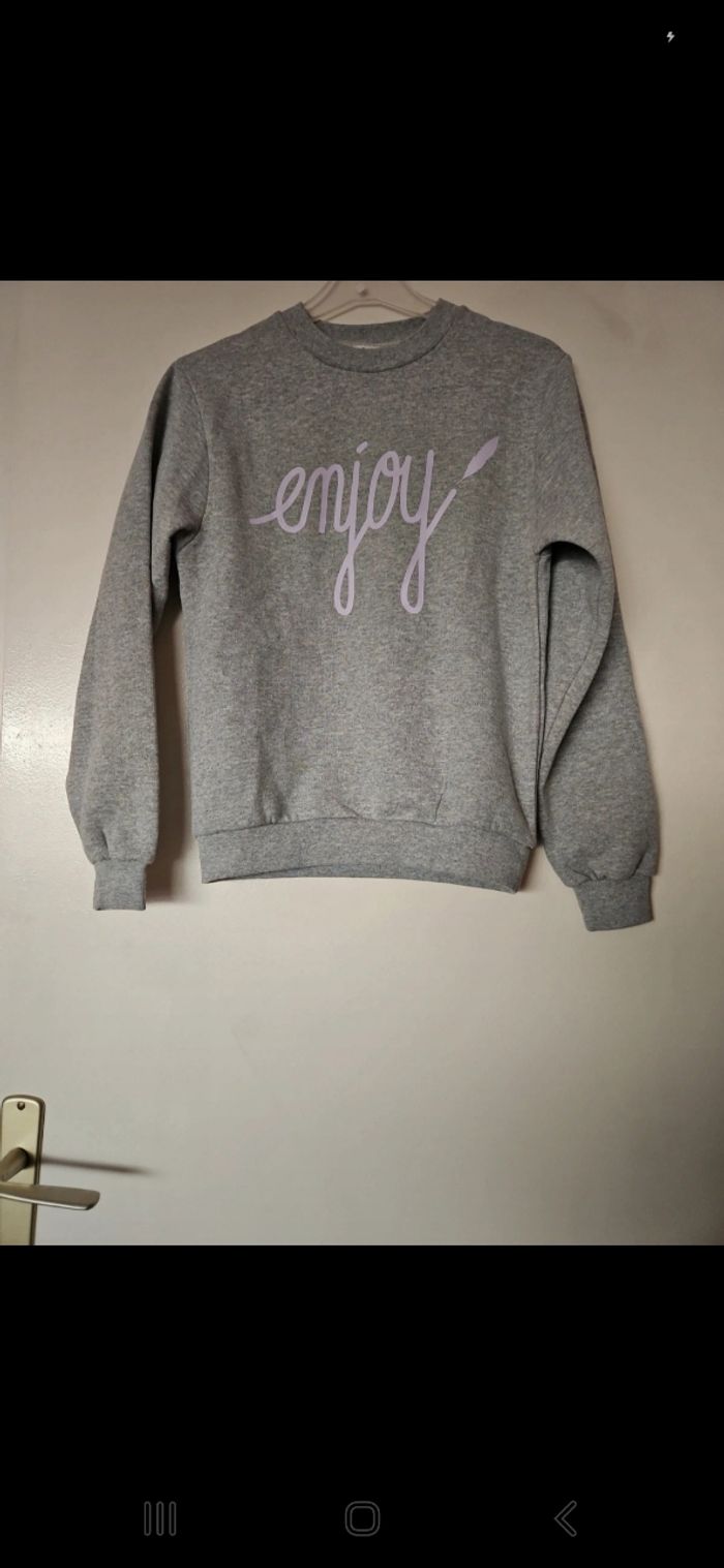 Sweat gris