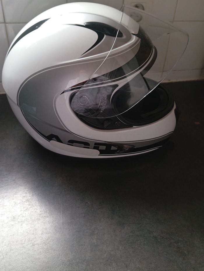 Casque de scooter - photo numéro 3