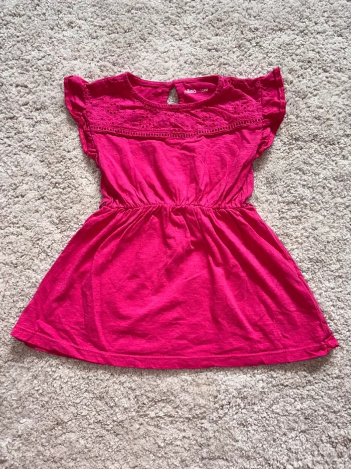 Robe taille 24 mois