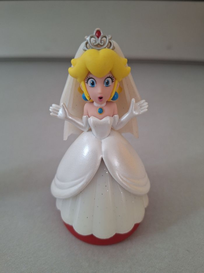 Lot 2 figurines amiibo mario et peach mariés - photo numéro 2