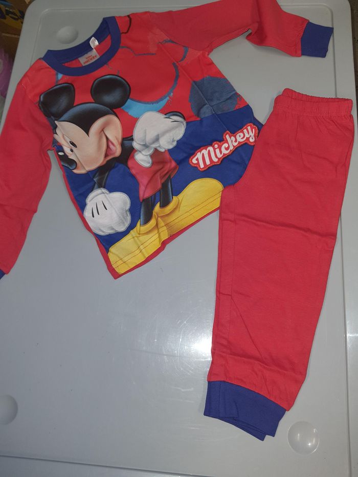 Pyjama Mickey rouge 5 ans