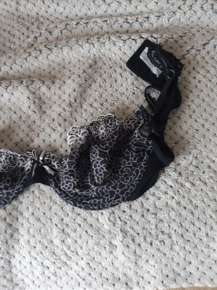 Soutien gorge 95c - photo numéro 2