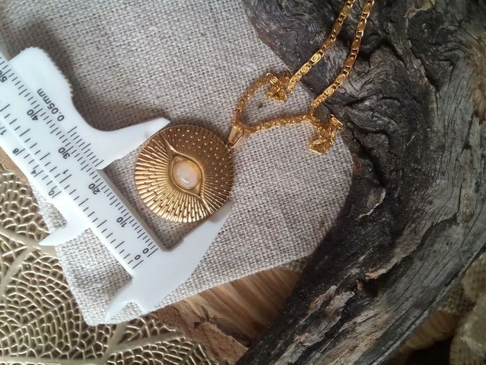 Collier médaillon oeil avec véritable pierre de lune - photo numéro 2