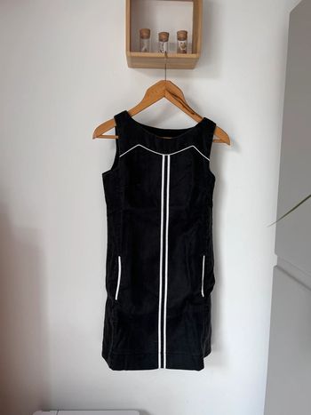 Robe noire en lin