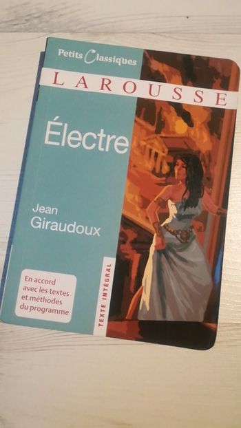 Livre Larousse "Electre"