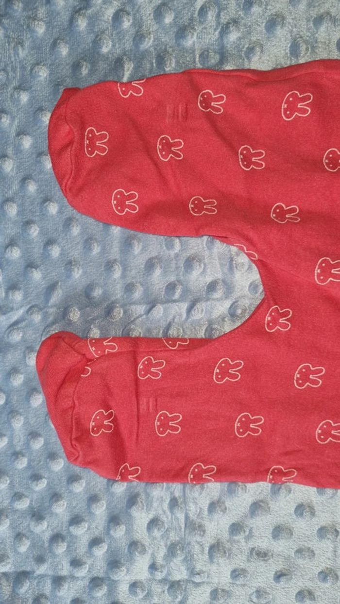 Pyjama 1 mois 50 cm en bon état - photo numéro 10
