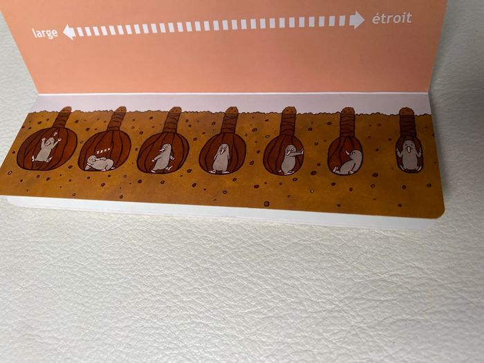 Livre cartonné plus et moins Tomoko Ohmura L'école des loisirs - photo numéro 5