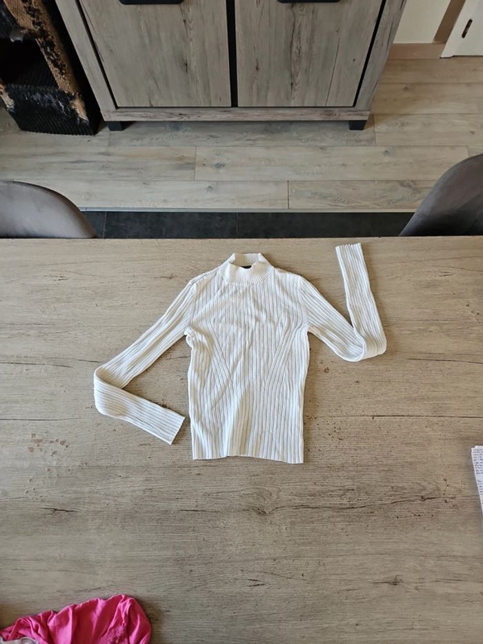 T shirt moulant blanc cotellé à manches longues, Bershka, taille XS/24