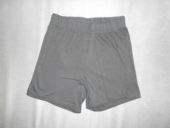 Short (Disney), taille: 6 ans a 0,50 EURO