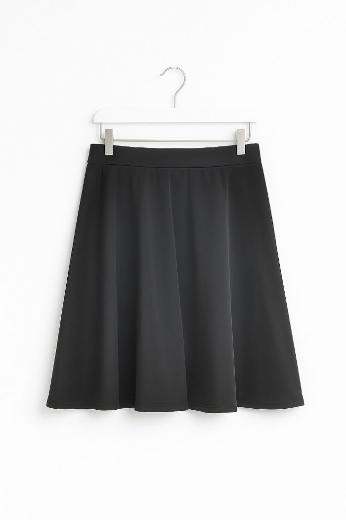 🖤 Jupe Patineuse Noire – Taille M – Très bon état – Shein