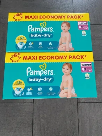 196 Couches Pampers baby dry  taille 4+