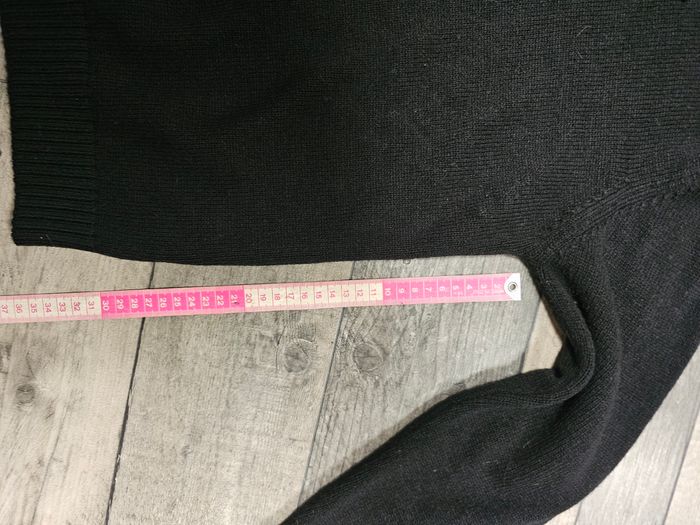 Pull noir - photo numéro 4