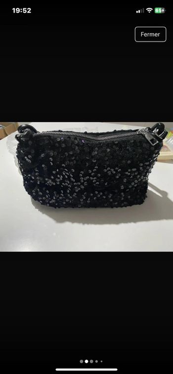 25€ le sac a l’unité plusieurs modèles  ( me demander avant d’acheter )