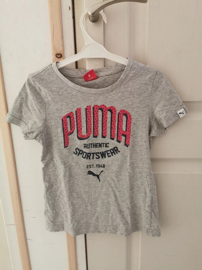 Tee-shirt Puma 8 ans très bon état