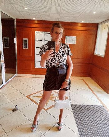 Jupe simili cuir souple MISSGUIDED