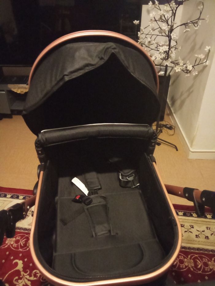 Pousette et landeau et habillage de pluie landeau neufs