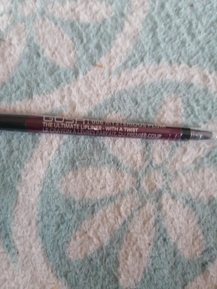 Crayon à lèvres waterproof neuf Gosh - photo numéro 3