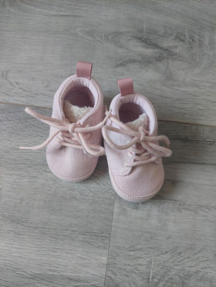 Chaussures bébé 1/6 mois - photo numéro 2