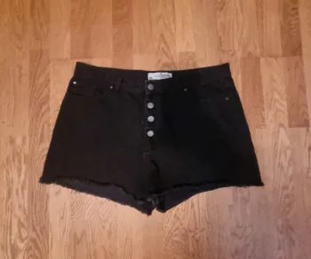 Short noir