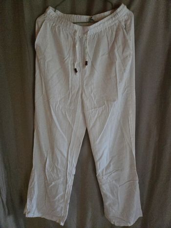 Pantalon blanc .