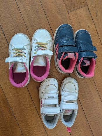 Lot paires baskets fille pointure 25 26 27