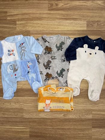 Lot de pyjama bébé garçon taille 1 mois 