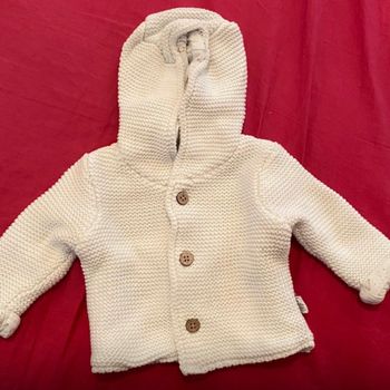 Brassière à capuche