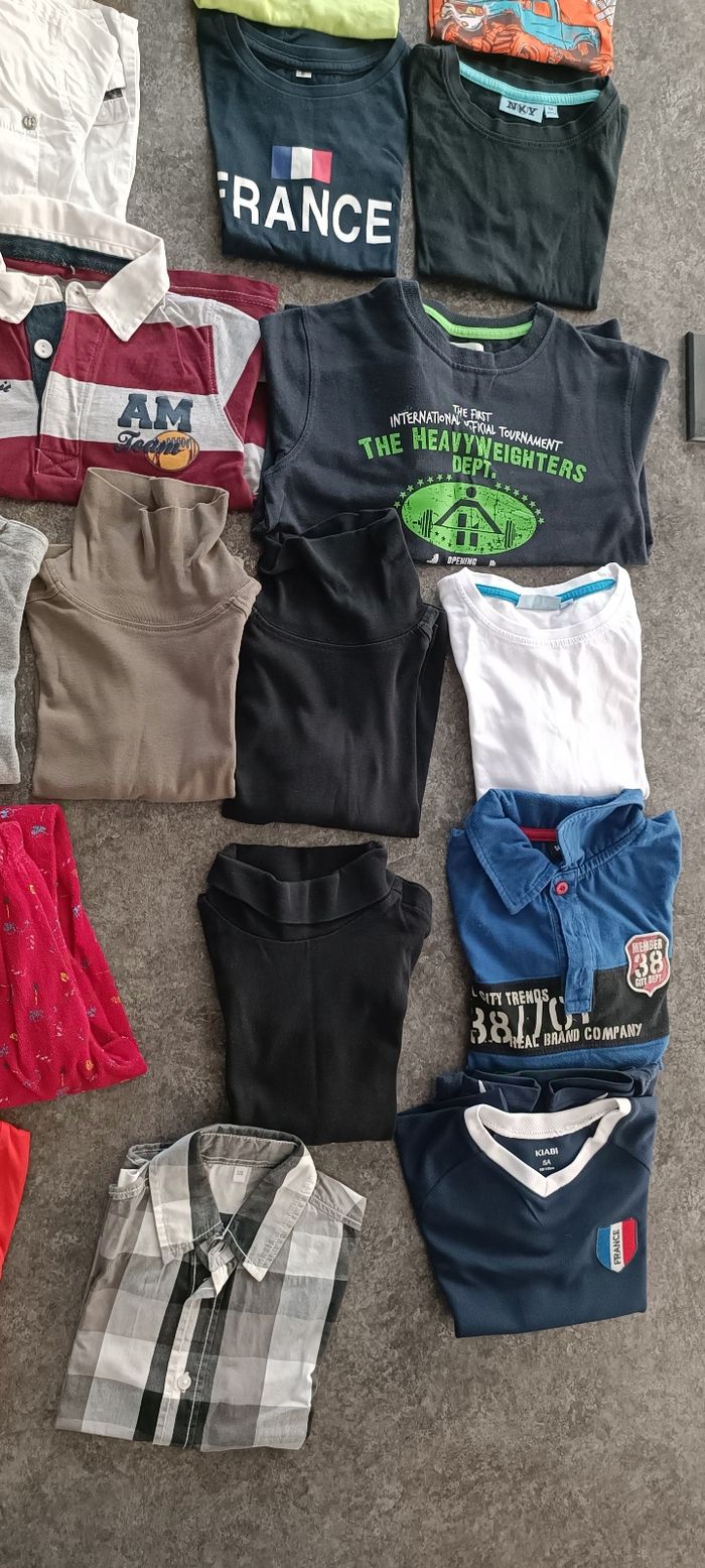 Lot vêtements garçon 5 ans - photo numéro 4