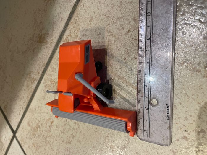 Frank car (petit modèle, plastique) original Disney/Pixar - photo numéro 6