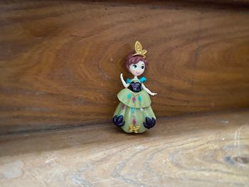 Figurine Anna La reine des neiges