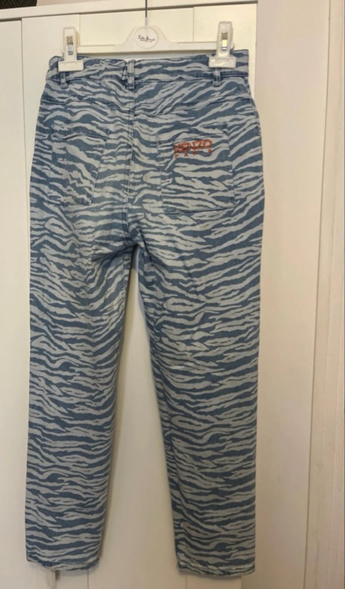 Jean Kenzo 12 ans . Très bon état