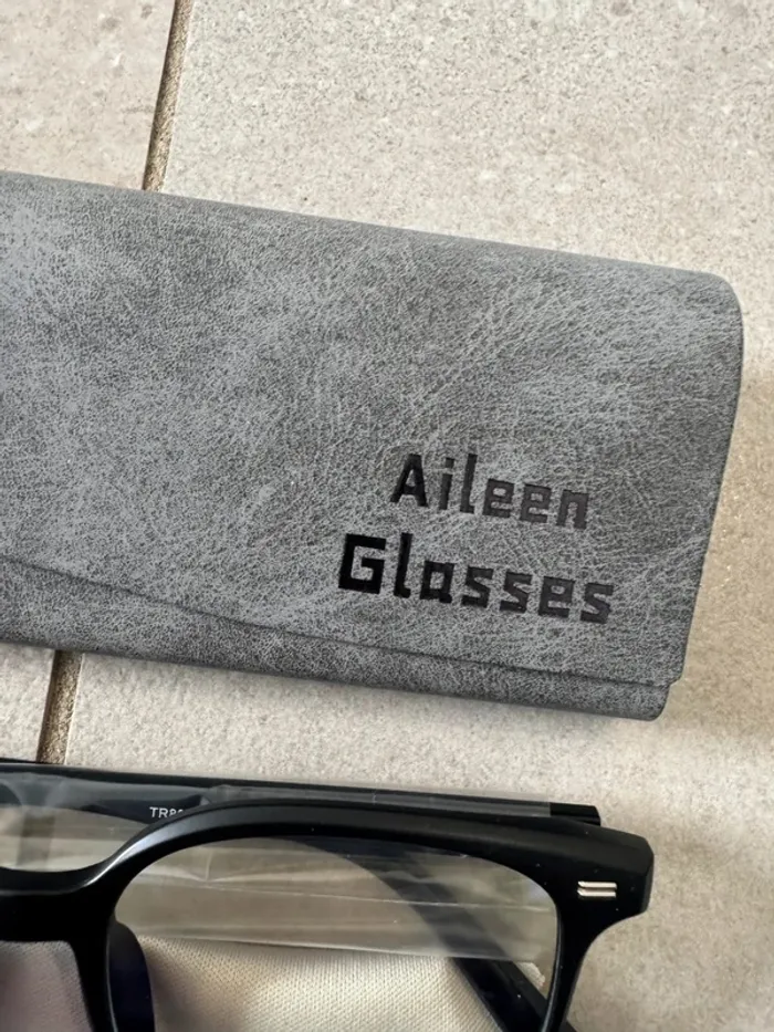 Montures de lunettes, neuve, - photo numéro 2