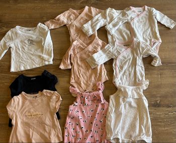 Lot vêtements 1 mois fille 