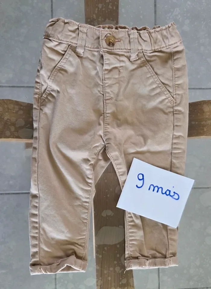 Pantalon bébé taille 9 mois