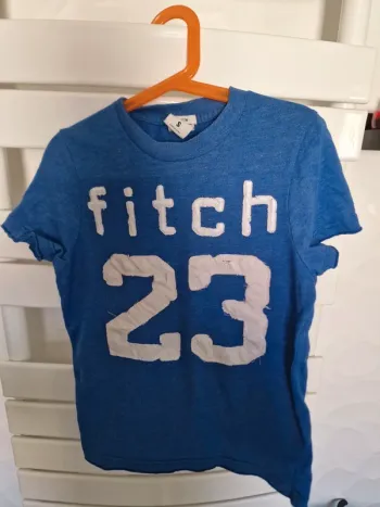 tee-shirt bleu abercrombie