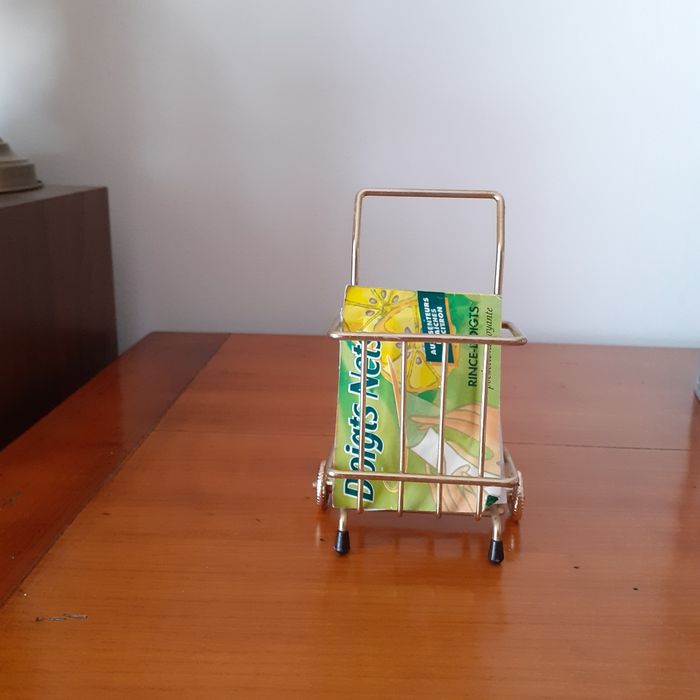 Petit Chariot-présentoir pour sachet rince-doigts - photo numéro 3