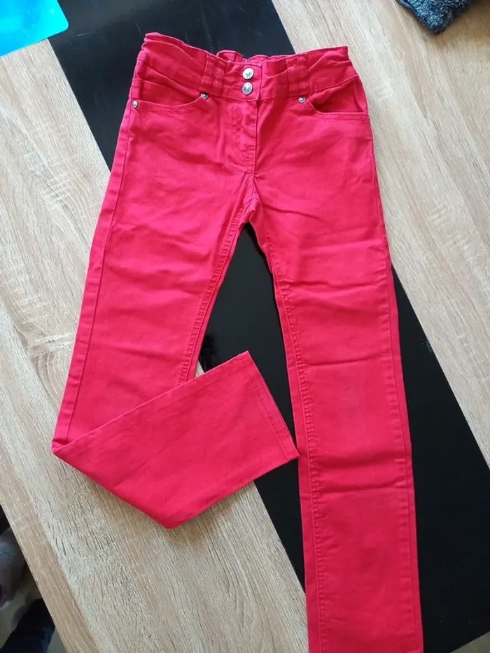 Jeans rouge 10 ans