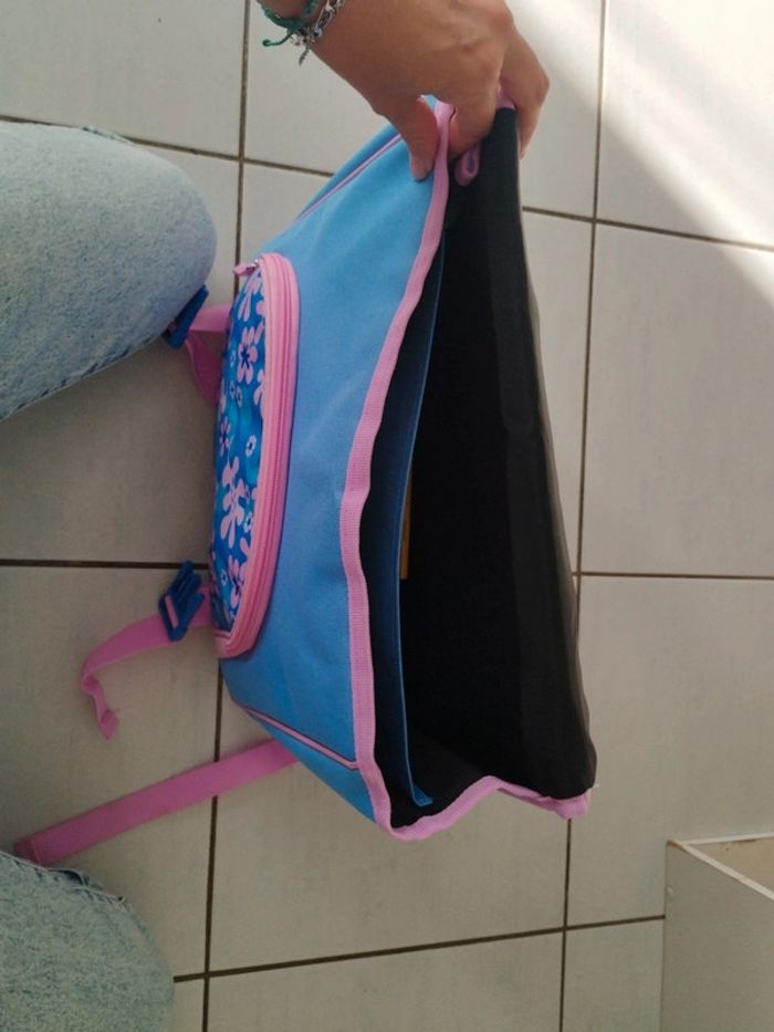 Cartable stitch neuf - photo numéro 3
