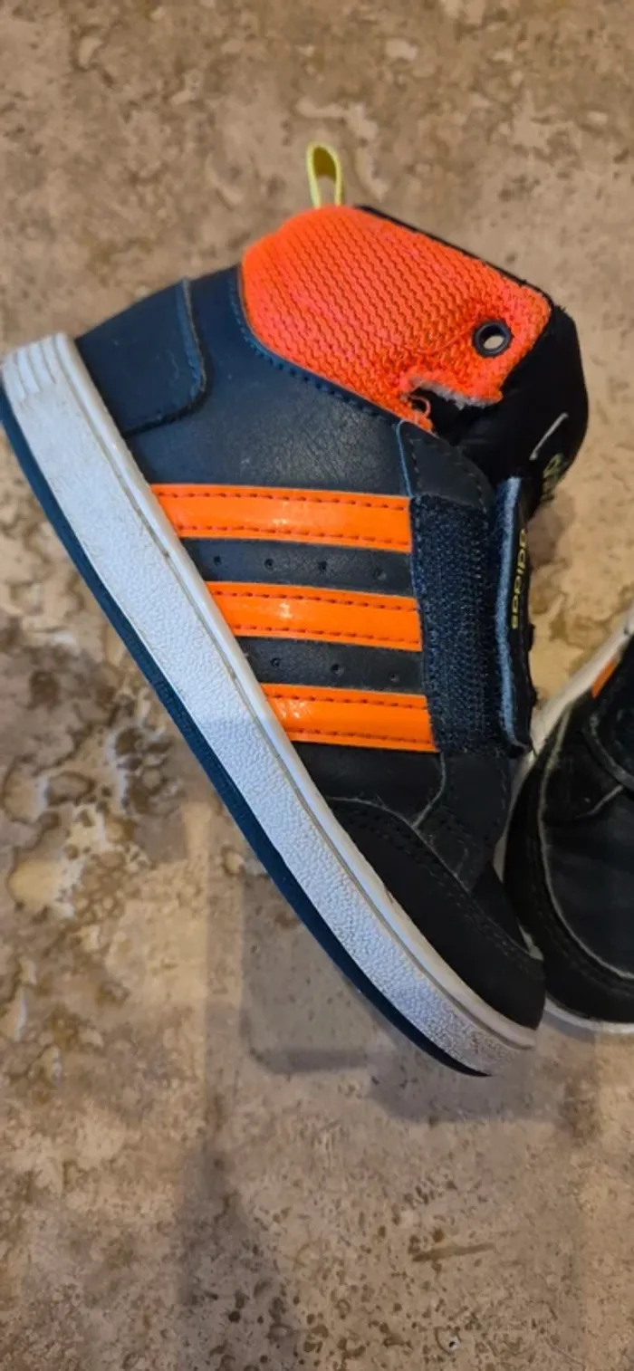 Basket adidas à scratch - photo numéro 2