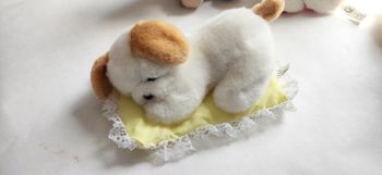 Peluche chien dormant