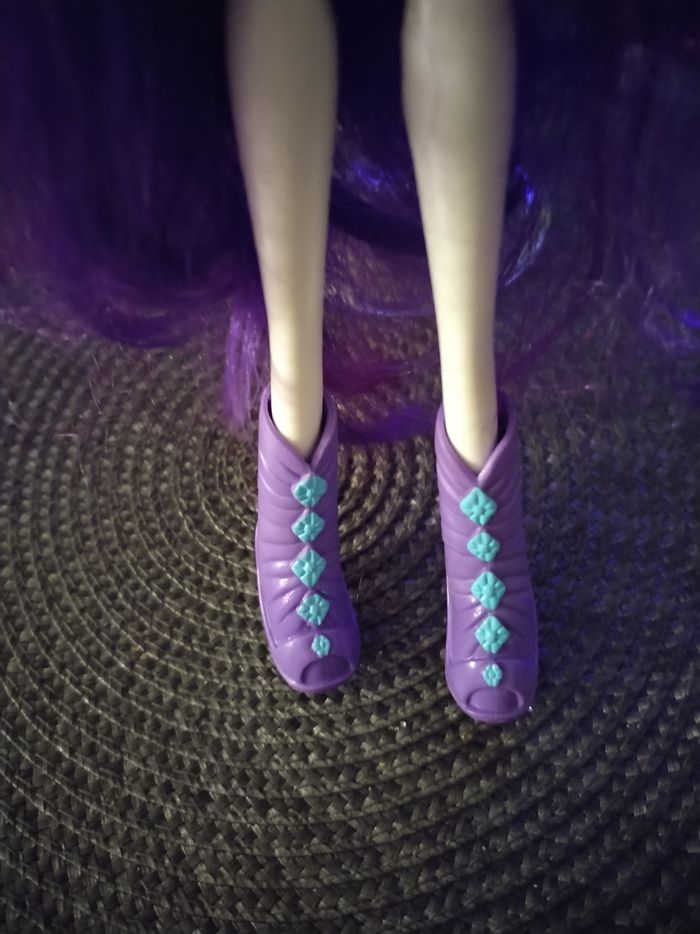 Poupée articulée de 23cm "Little poney Equestria Girls Rarity Hasbro" - photo numéro 9