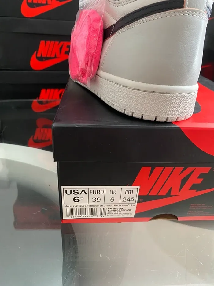 Jordan 1 high retro OG Defiant NYC to Paris - photo numéro 16