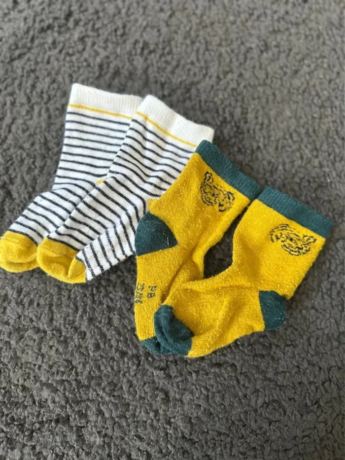 Lot chaussettes bébé 23/26