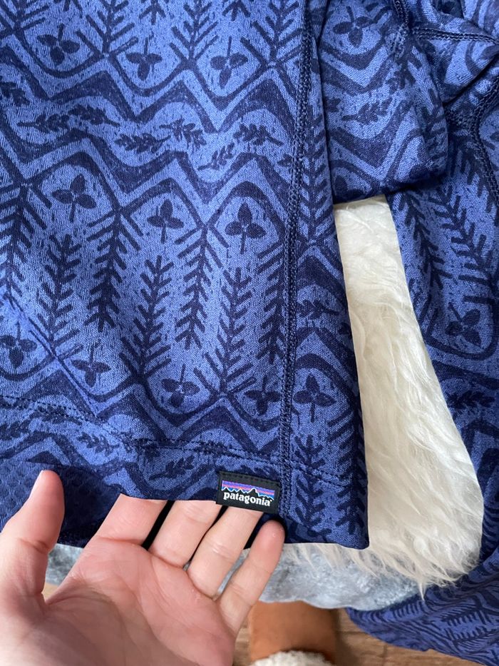 Sweat Patagonia thermique  marine motifs XS - photo numéro 4