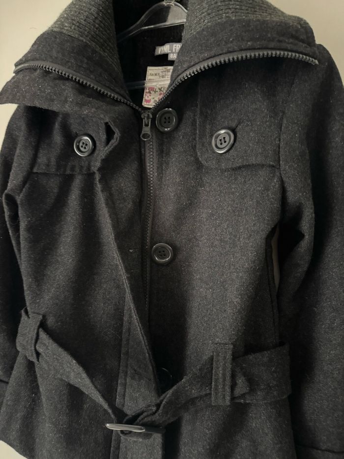 🧥 trench court - gris foncé - fille - 8 ans -vinyl fraise - bon état - photo numéro 5